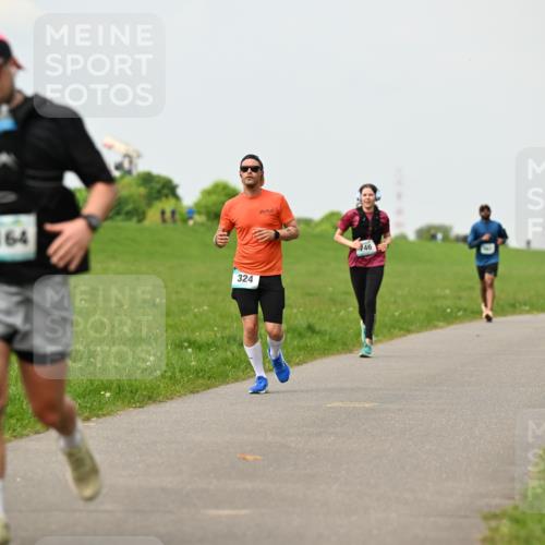 10.05.2026 - 8. Wedeler Halbmarathon Dr. Thomas Lammeyer http://msf.ph/oto/9702562 10.05.2026 11:47:52 Laufen 2164, 324, 146 meine-sportfotos.de