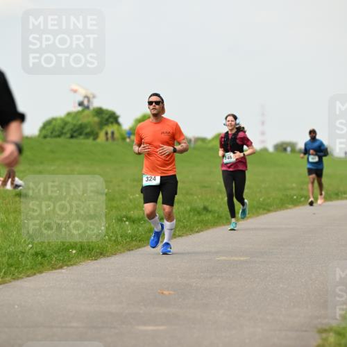 10.05.2026 - 8. Wedeler Halbmarathon Dr. Thomas Lammeyer http://msf.ph/oto/9702564 10.05.2026 11:47:53 Laufen 2164, 324, 7463 meine-sportfotos.de