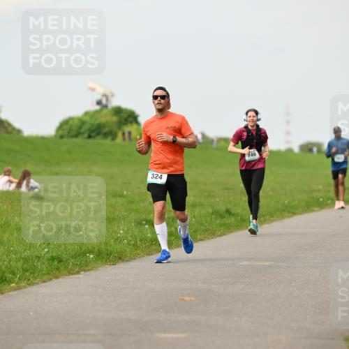 10.05.2026 - 8. Wedeler Halbmarathon Dr. Thomas Lammeyer http://msf.ph/oto/9702566 10.05.2026 11:47:53 Laufen  meine-sportfotos.de
