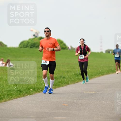 10.05.2026 - 8. Wedeler Halbmarathon Dr. Thomas Lammeyer http://msf.ph/oto/9702568 10.05.2026 11:47:53 Laufen 324, 746 meine-sportfotos.de