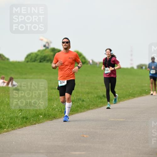 10.05.2026 - 8. Wedeler Halbmarathon Dr. Thomas Lammeyer http://msf.ph/oto/9702569 10.05.2026 11:47:53 Laufen 324, 746 meine-sportfotos.de
