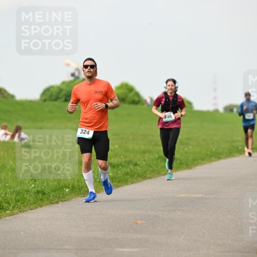 10.05.2026 - 8. Wedeler Halbmarathon Dr. Thomas Lammeyer http://msf.ph/oto/9702572 10.05.2026 11:47:54 Laufen 324 meine-sportfotos.de