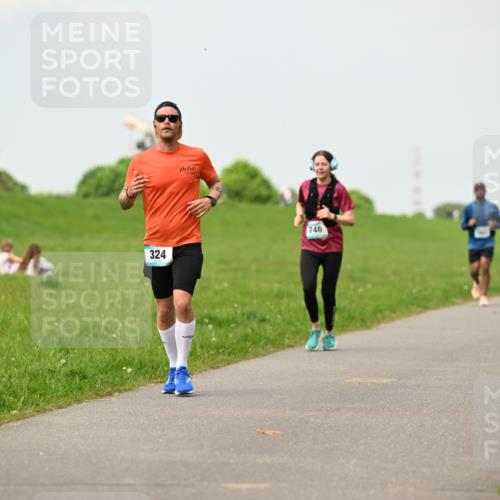 10.05.2026 - 8. Wedeler Halbmarathon Dr. Thomas Lammeyer http://msf.ph/oto/9702573 10.05.2026 11:47:54 Laufen 324, 746 meine-sportfotos.de