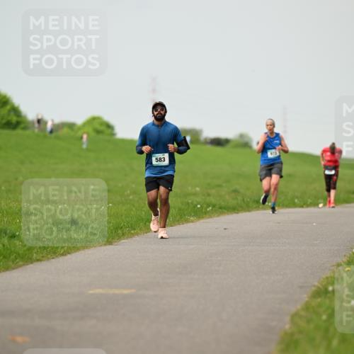 10.05.2026 - 8. Wedeler Halbmarathon Dr. Thomas Lammeyer http://msf.ph/oto/9702584 10.05.2026 11:47:57 Laufen 583, 972 meine-sportfotos.de