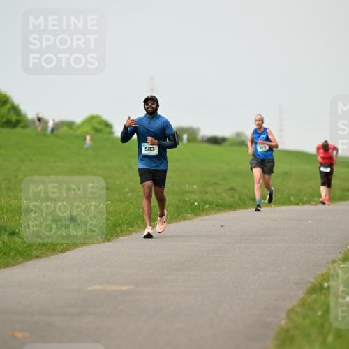 10.05.2026 - 8. Wedeler Halbmarathon Dr. Thomas Lammeyer http://msf.ph/oto/9702585 10.05.2026 11:47:57 Laufen 583, 972 meine-sportfotos.de