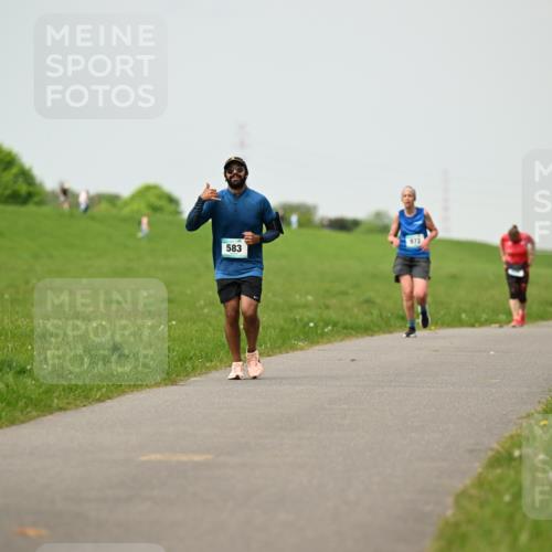 10.05.2026 - 8. Wedeler Halbmarathon Dr. Thomas Lammeyer http://msf.ph/oto/9702586 10.05.2026 11:47:57 Laufen 972, 583 meine-sportfotos.de