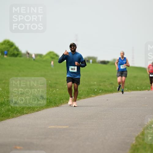 10.05.2026 - 8. Wedeler Halbmarathon Dr. Thomas Lammeyer http://msf.ph/oto/9702588 10.05.2026 11:47:57 Laufen 583, 972 meine-sportfotos.de