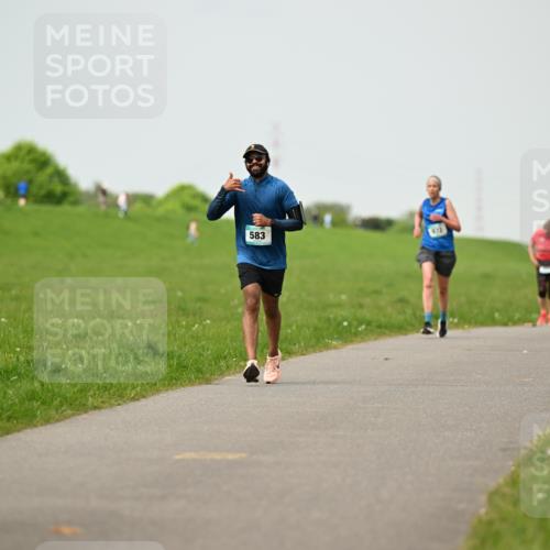 10.05.2026 - 8. Wedeler Halbmarathon Dr. Thomas Lammeyer http://msf.ph/oto/9702590 10.05.2026 11:47:58 Laufen 583, 972 meine-sportfotos.de