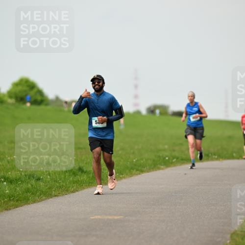 10.05.2026 - 8. Wedeler Halbmarathon Dr. Thomas Lammeyer http://msf.ph/oto/9702602 10.05.2026 11:47:59 Laufen  meine-sportfotos.de