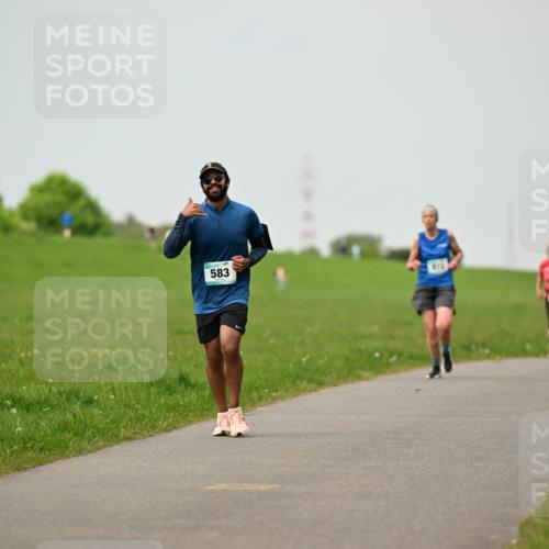 10.05.2026 - 8. Wedeler Halbmarathon Dr. Thomas Lammeyer http://msf.ph/oto/9702603 10.05.2026 11:47:59 Laufen 583, 872 meine-sportfotos.de