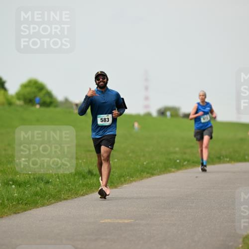10.05.2026 - 8. Wedeler Halbmarathon Dr. Thomas Lammeyer http://msf.ph/oto/9702604 10.05.2026 11:47:59 Laufen 583 meine-sportfotos.de