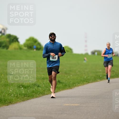 10.05.2026 - 8. Wedeler Halbmarathon Dr. Thomas Lammeyer http://msf.ph/oto/9702610 10.05.2026 11:48:00 Laufen 583 meine-sportfotos.de