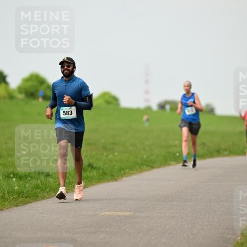 10.05.2026 - 8. Wedeler Halbmarathon Dr. Thomas Lammeyer http://msf.ph/oto/9702611 10.05.2026 11:48:00 Laufen 583 meine-sportfotos.de