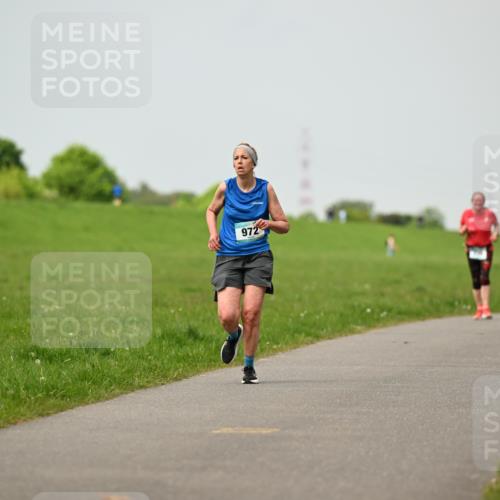 10.05.2026 - 8. Wedeler Halbmarathon Dr. Thomas Lammeyer http://msf.ph/oto/9702623 10.05.2026 11:48:05 Laufen 972 meine-sportfotos.de