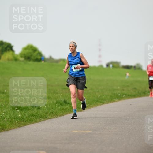 10.05.2026 - 8. Wedeler Halbmarathon Dr. Thomas Lammeyer http://msf.ph/oto/9702624 10.05.2026 11:48:05 Laufen  meine-sportfotos.de