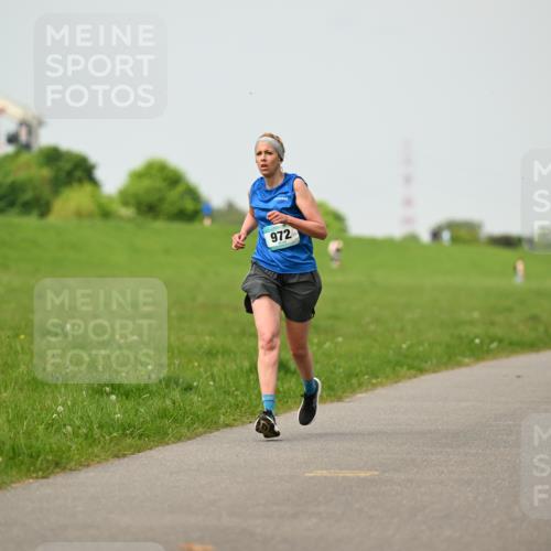 10.05.2026 - 8. Wedeler Halbmarathon Dr. Thomas Lammeyer http://msf.ph/oto/9702629 10.05.2026 11:48:06 Laufen 972 meine-sportfotos.de