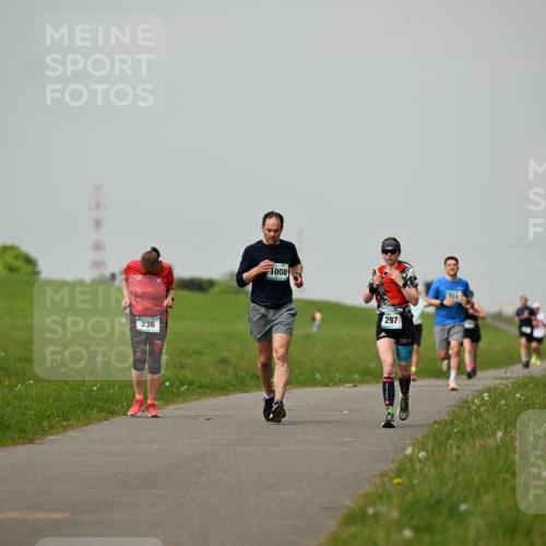 10.05.2026 - 8. Wedeler Halbmarathon Dr. Thomas Lammeyer http://msf.ph/oto/9702638 10.05.2026 11:48:12 Laufen 236, 1008, 297 meine-sportfotos.de