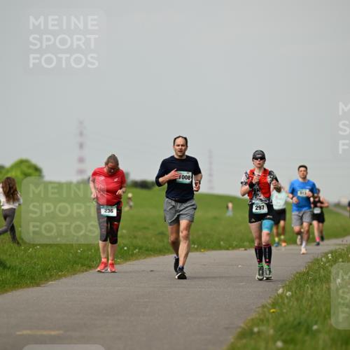 10.05.2026 - 8. Wedeler Halbmarathon Dr. Thomas Lammeyer http://msf.ph/oto/9702645 10.05.2026 11:48:13 Laufen 236, 1008, 297, 513 meine-sportfotos.de