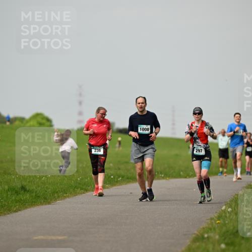 10.05.2026 - 8. Wedeler Halbmarathon Dr. Thomas Lammeyer http://msf.ph/oto/9702649 10.05.2026 11:48:13 Laufen 236, 1008, 297 meine-sportfotos.de
