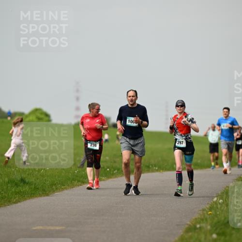10.05.2026 - 8. Wedeler Halbmarathon Dr. Thomas Lammeyer http://msf.ph/oto/9702652 10.05.2026 11:48:14 Laufen 236, 100, 297 meine-sportfotos.de
