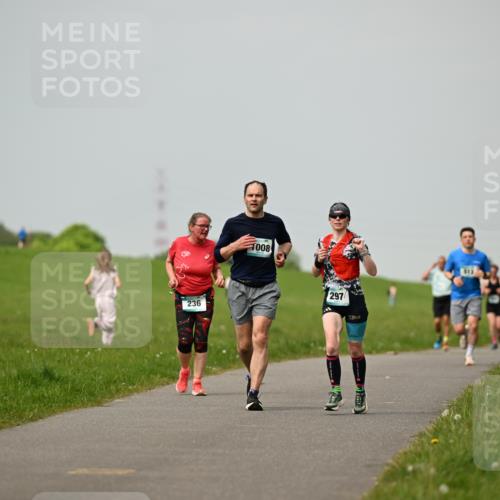 10.05.2026 - 8. Wedeler Halbmarathon Dr. Thomas Lammeyer http://msf.ph/oto/9702656 10.05.2026 11:48:14 Laufen 236, 1008, 297 meine-sportfotos.de