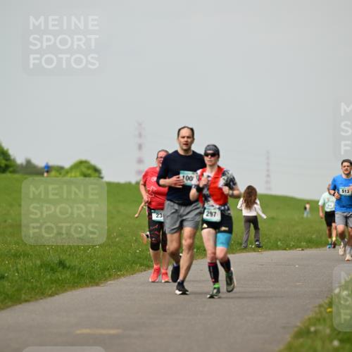 10.05.2026 - 8. Wedeler Halbmarathon Dr. Thomas Lammeyer http://msf.ph/oto/9702662 10.05.2026 11:48:15 Laufen 100, 297, 513 meine-sportfotos.de