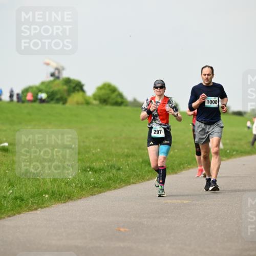 10.05.2026 - 8. Wedeler Halbmarathon Dr. Thomas Lammeyer http://msf.ph/oto/9702669 10.05.2026 11:48:17 Laufen 297, 1008 meine-sportfotos.de