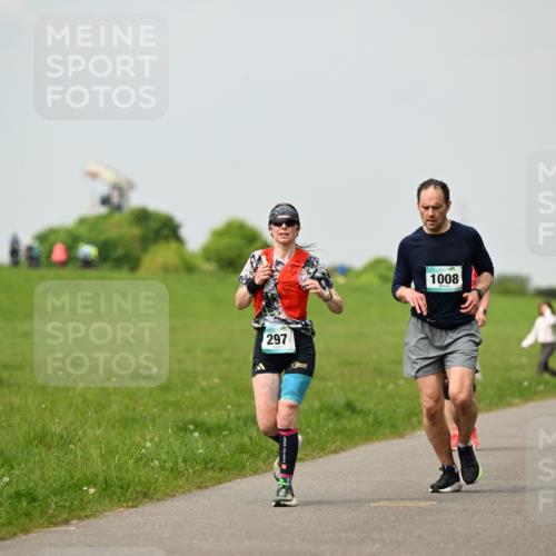 10.05.2026 - 8. Wedeler Halbmarathon Dr. Thomas Lammeyer http://msf.ph/oto/9702672 10.05.2026 11:48:18 Laufen 297, 1008 meine-sportfotos.de
