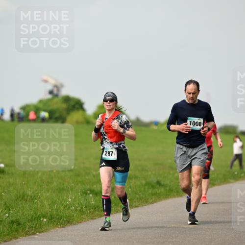 10.05.2026 - 8. Wedeler Halbmarathon Dr. Thomas Lammeyer http://msf.ph/oto/9702674 10.05.2026 11:48:18 Laufen 297, 1008 meine-sportfotos.de