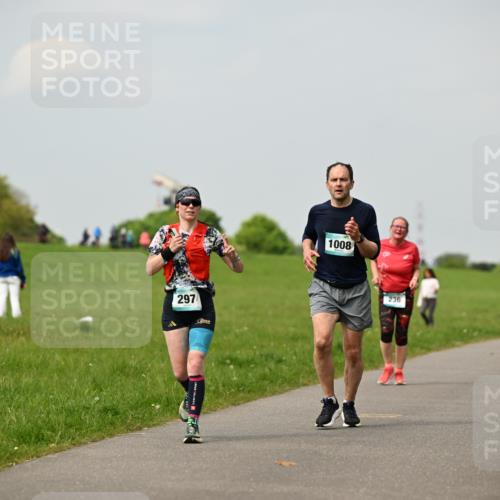 10.05.2026 - 8. Wedeler Halbmarathon Dr. Thomas Lammeyer http://msf.ph/oto/9702679 10.05.2026 11:48:19 Laufen 297, 1008, 236 meine-sportfotos.de