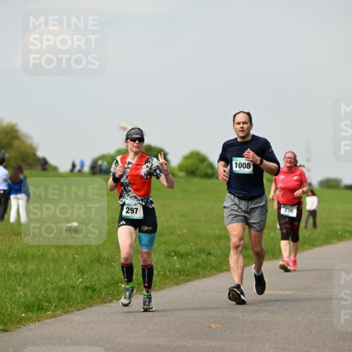 10.05.2026 - 8. Wedeler Halbmarathon Dr. Thomas Lammeyer http://msf.ph/oto/9702680 10.05.2026 11:48:19 Laufen 297, 1008, 236, 513 meine-sportfotos.de