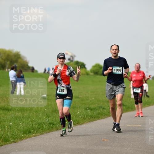 10.05.2026 - 8. Wedeler Halbmarathon Dr. Thomas Lammeyer http://msf.ph/oto/9702683 10.05.2026 11:48:19 Laufen 297, 1008, 236 meine-sportfotos.de
