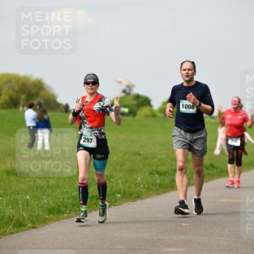 10.05.2026 - 8. Wedeler Halbmarathon Dr. Thomas Lammeyer http://msf.ph/oto/9702685 10.05.2026 11:48:20 Laufen 297, 1008, 236 meine-sportfotos.de