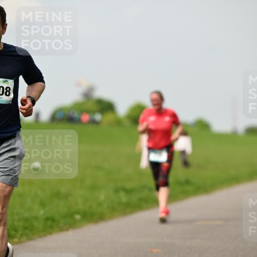 10.05.2026 - 8. Wedeler Halbmarathon Dr. Thomas Lammeyer http://msf.ph/oto/9702695 10.05.2026 11:48:22 Laufen 1008 meine-sportfotos.de