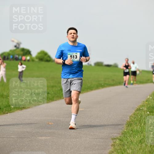 10.05.2026 - 8. Wedeler Halbmarathon Dr. Thomas Lammeyer http://msf.ph/oto/9702715 10.05.2026 11:48:26 Laufen 236, 513 meine-sportfotos.de