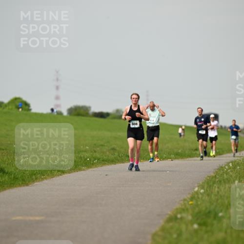 10.05.2026 - 8. Wedeler Halbmarathon Dr. Thomas Lammeyer http://msf.ph/oto/9702720 10.05.2026 11:48:28 Laufen 608, 659 meine-sportfotos.de
