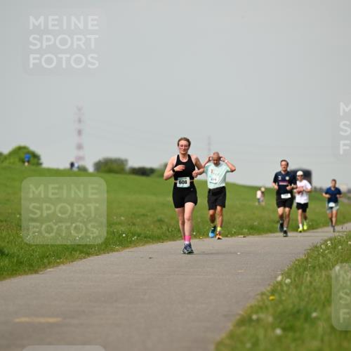 10.05.2026 - 8. Wedeler Halbmarathon Dr. Thomas Lammeyer http://msf.ph/oto/9702723 10.05.2026 11:48:28 Laufen 608, 659 meine-sportfotos.de