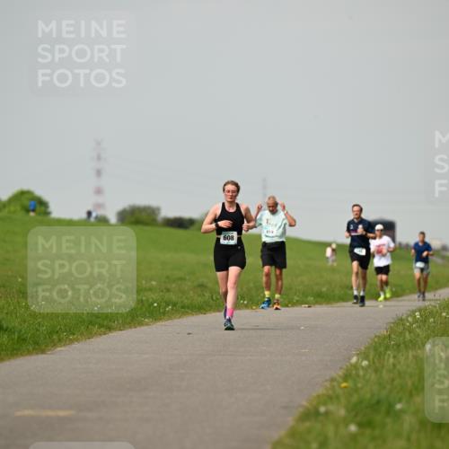 10.05.2026 - 8. Wedeler Halbmarathon Dr. Thomas Lammeyer http://msf.ph/oto/9702724 10.05.2026 11:48:28 Laufen 608, 659 meine-sportfotos.de