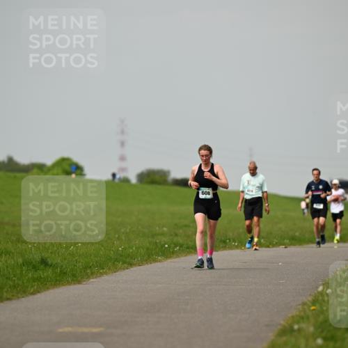 10.05.2026 - 8. Wedeler Halbmarathon Dr. Thomas Lammeyer http://msf.ph/oto/9702731 10.05.2026 11:48:29 Laufen 608 meine-sportfotos.de