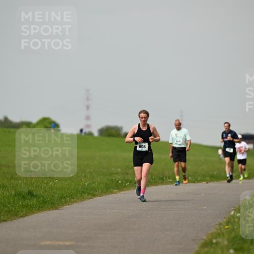10.05.2026 - 8. Wedeler Halbmarathon Dr. Thomas Lammeyer http://msf.ph/oto/9702735 10.05.2026 11:48:30 Laufen 608 meine-sportfotos.de