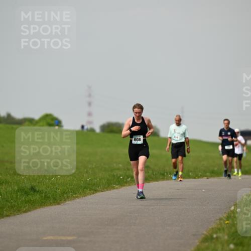 10.05.2026 - 8. Wedeler Halbmarathon Dr. Thomas Lammeyer http://msf.ph/oto/9702738 10.05.2026 11:48:30 Laufen 608 meine-sportfotos.de