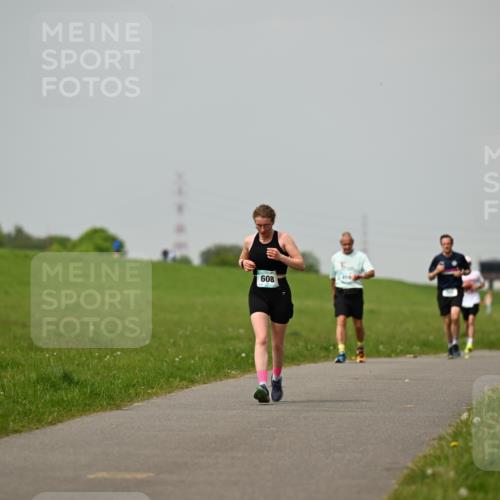 10.05.2026 - 8. Wedeler Halbmarathon Dr. Thomas Lammeyer http://msf.ph/oto/9702742 10.05.2026 11:48:30 Laufen 608 meine-sportfotos.de
