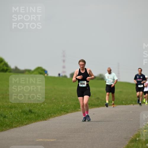 10.05.2026 - 8. Wedeler Halbmarathon Dr. Thomas Lammeyer http://msf.ph/oto/9702749 10.05.2026 11:48:31 Laufen 608 meine-sportfotos.de