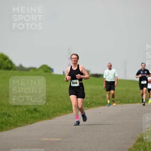 10.05.2026 - 8. Wedeler Halbmarathon Dr. Thomas Lammeyer http://msf.ph/oto/9702752 10.05.2026 11:48:33 Laufen 608 meine-sportfotos.de