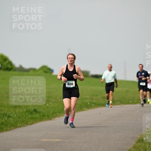 10.05.2026 - 8. Wedeler Halbmarathon Dr. Thomas Lammeyer http://msf.ph/oto/9702755 10.05.2026 11:48:33 Laufen 608 meine-sportfotos.de