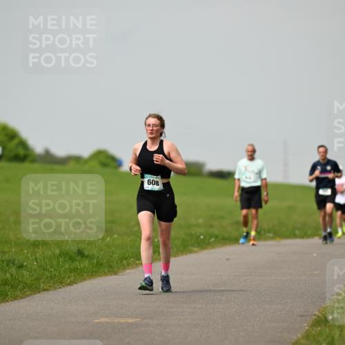 10.05.2026 - 8. Wedeler Halbmarathon Dr. Thomas Lammeyer http://msf.ph/oto/9702756 10.05.2026 11:48:33 Laufen 608 meine-sportfotos.de