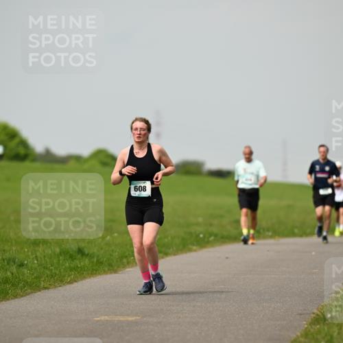10.05.2026 - 8. Wedeler Halbmarathon Dr. Thomas Lammeyer http://msf.ph/oto/9702758 10.05.2026 11:48:34 Laufen 608 meine-sportfotos.de