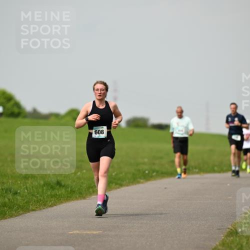 10.05.2026 - 8. Wedeler Halbmarathon Dr. Thomas Lammeyer http://msf.ph/oto/9702759 10.05.2026 11:48:34 Laufen 608 meine-sportfotos.de