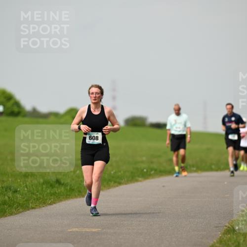 10.05.2026 - 8. Wedeler Halbmarathon Dr. Thomas Lammeyer http://msf.ph/oto/9702760 10.05.2026 11:48:34 Laufen 608 meine-sportfotos.de