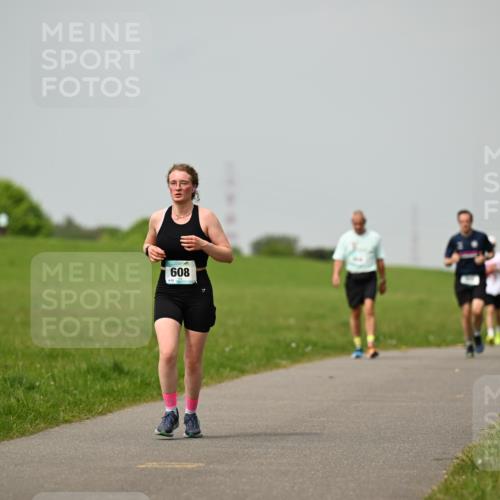 10.05.2026 - 8. Wedeler Halbmarathon Dr. Thomas Lammeyer http://msf.ph/oto/9702761 10.05.2026 11:48:34 Laufen 608 meine-sportfotos.de